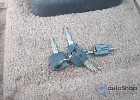 2000 Ford Ranger Super Cab from USA, damaged, VIN 1FTYR14V1YTA36861